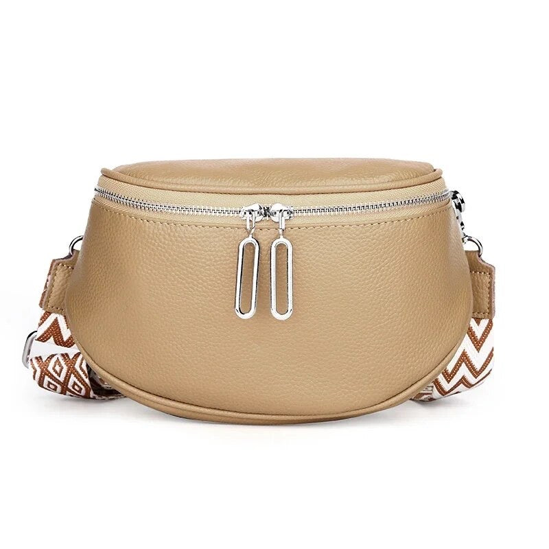 Shoulder Strap of Hipster Crossbody Bag – Adjustable strap designed for comfort and versatility, worn as a shoulder or crossbody bag.