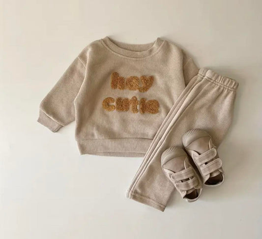 Unisex baby "Hey Cutie" printed sweatshirt and pants set.