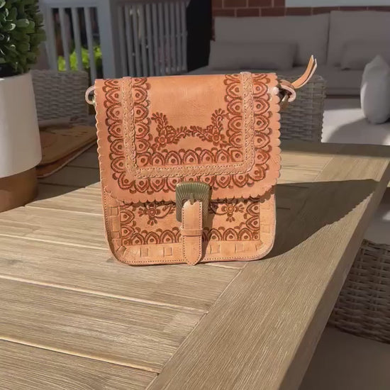 Boho-chic Indie Sky crossbody bag 